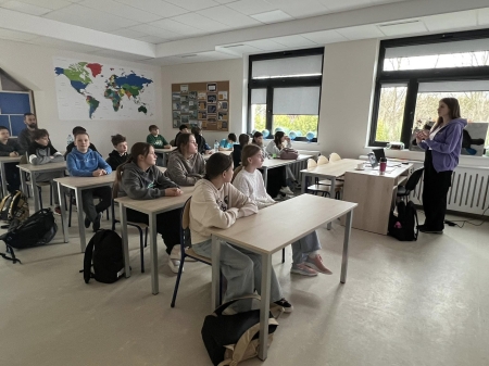 REALIZACJA PROJEKTU ''CYFROWY ŚWIAT''